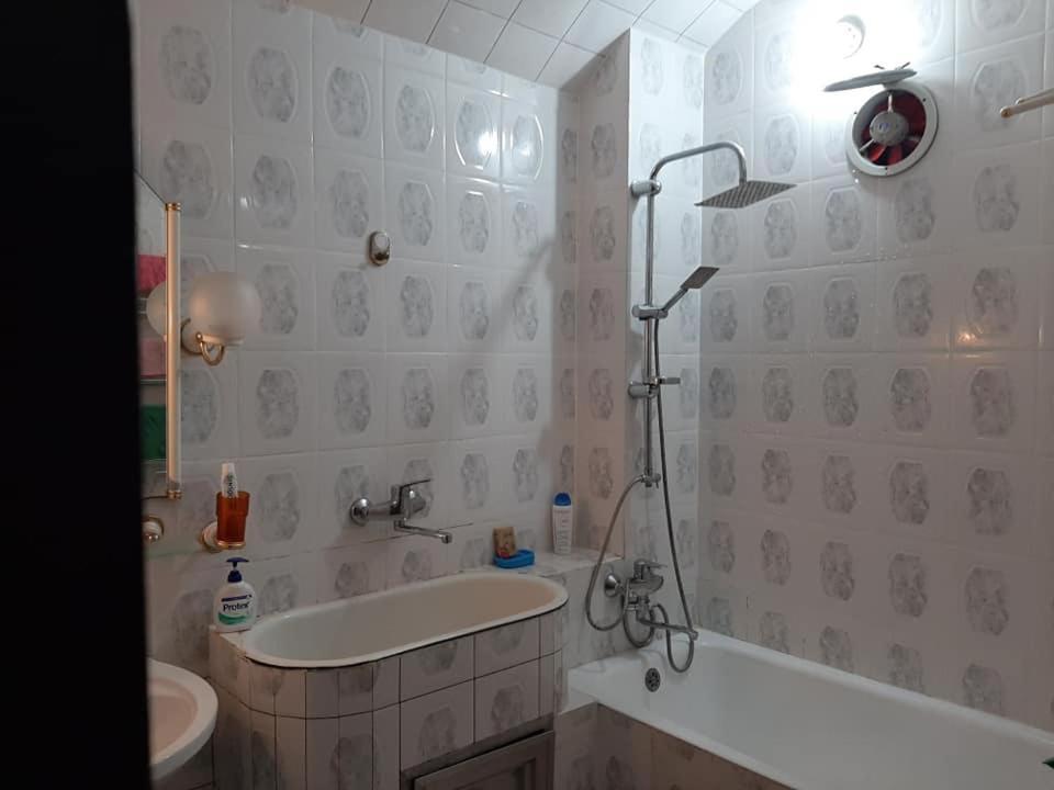 Apartment Жужуна باتومي المظهر الخارجي الصورة
